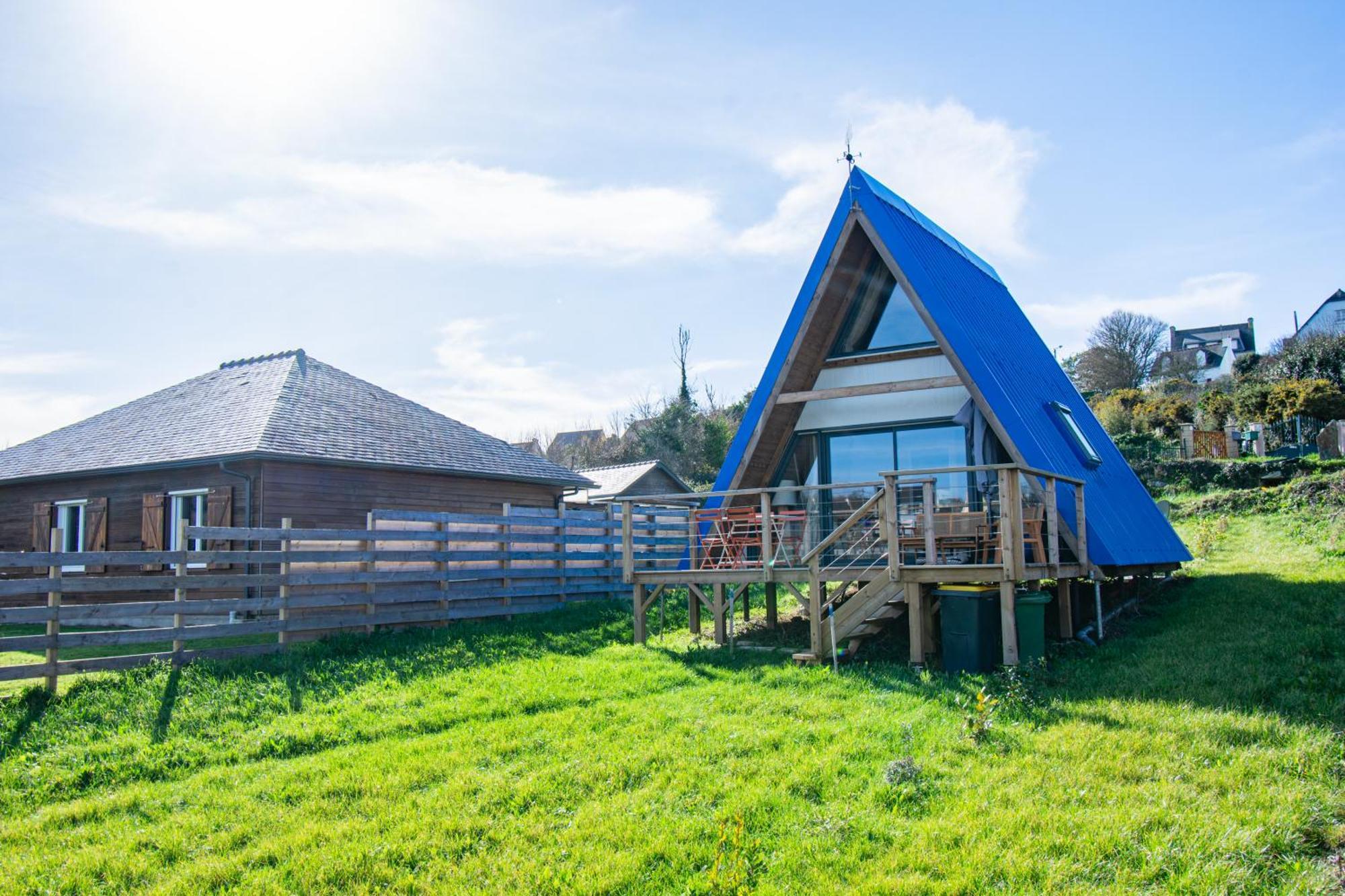 Le Tipi Bleu Tiny House Neuve Avec Terrasse Et Jardin Villa Camaret-sur-Mer Exteriör bild